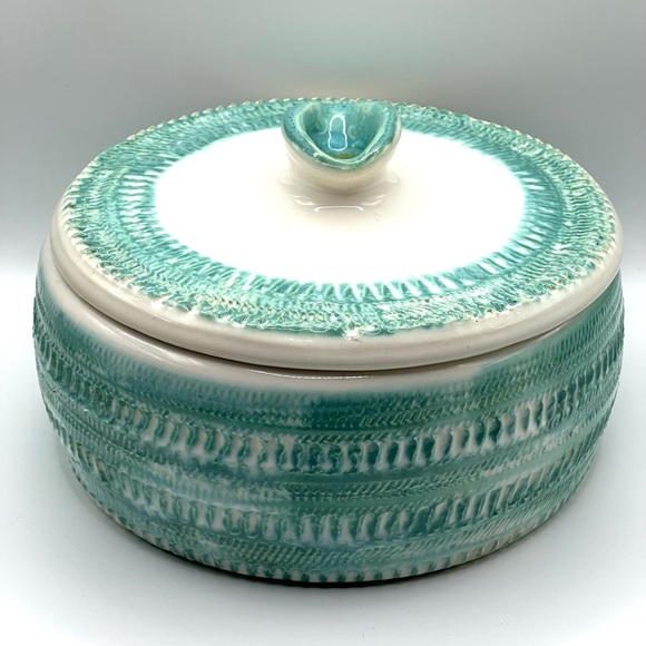 Vintage 1961 Handmade Ceramic Pottery Bowl w/Lid Turquoise/White MCM Signed - Picture 4 of 16